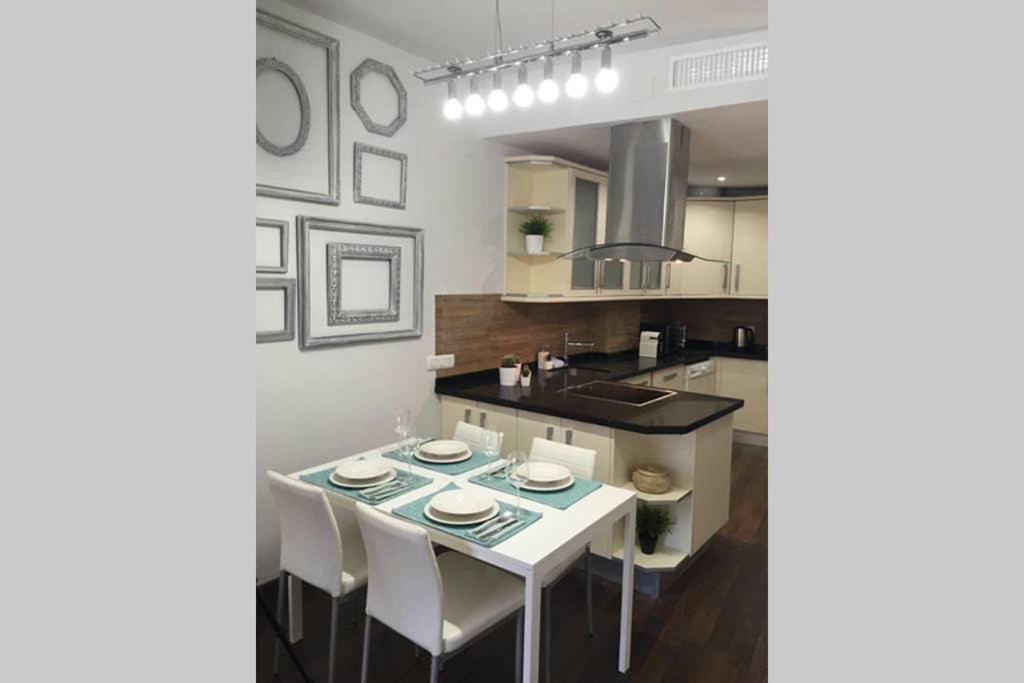 New!!! Luxury City Center & Private Terrace Málaga Extérieur photo